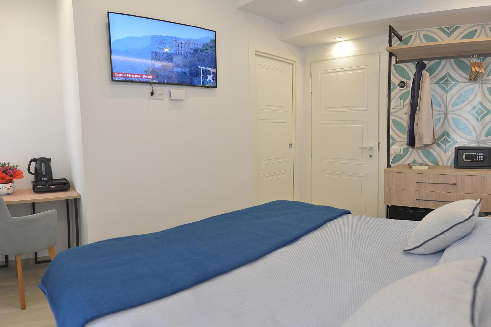Charming Rooms Amalfi Coast Maiori Exterior photo